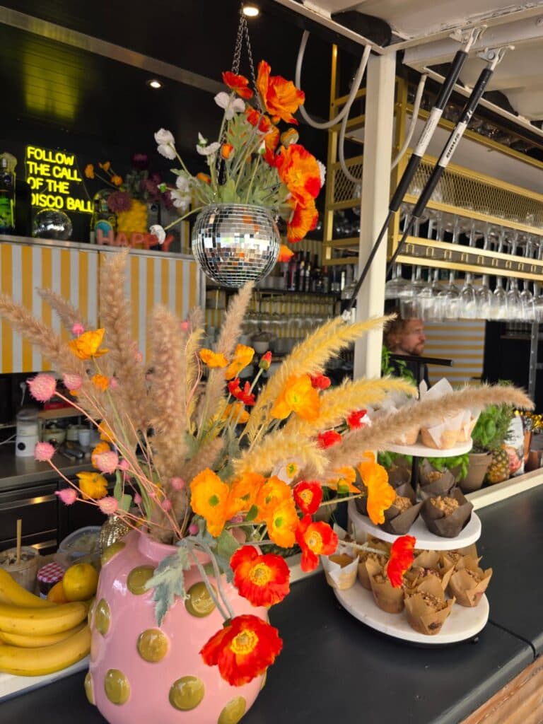 FLORA Bar